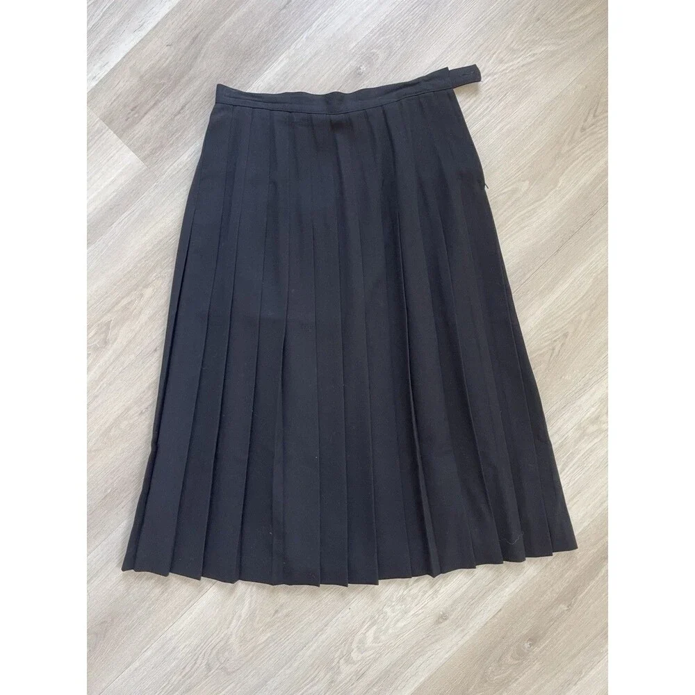 Vintage Austin Reed Petite 100% Wool Pleated Skirt Black Size 12 High Rise USA